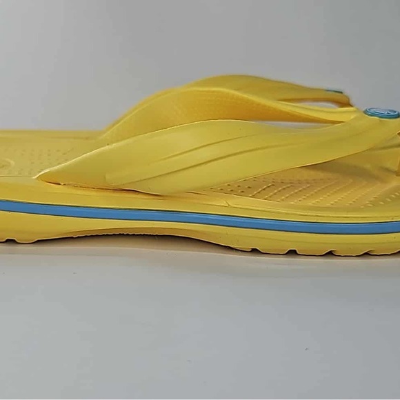CROCS Unisex sandals Yellow Flip Flops Men’s size 9 / women’s 11 - Picture 10 of 13